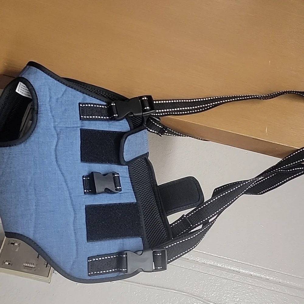 Small dog harness for nail trimming and grooming